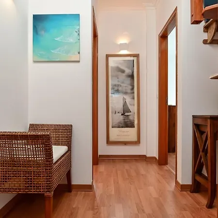 Village Center - Ocean View Apartment Ericeira