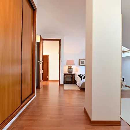 Village Center - Ocean View Apartment Ericeira