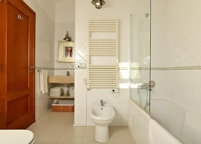 Daire Village Center - Ocean View